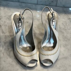 Cinderella White Slingback heels; Size 4M
